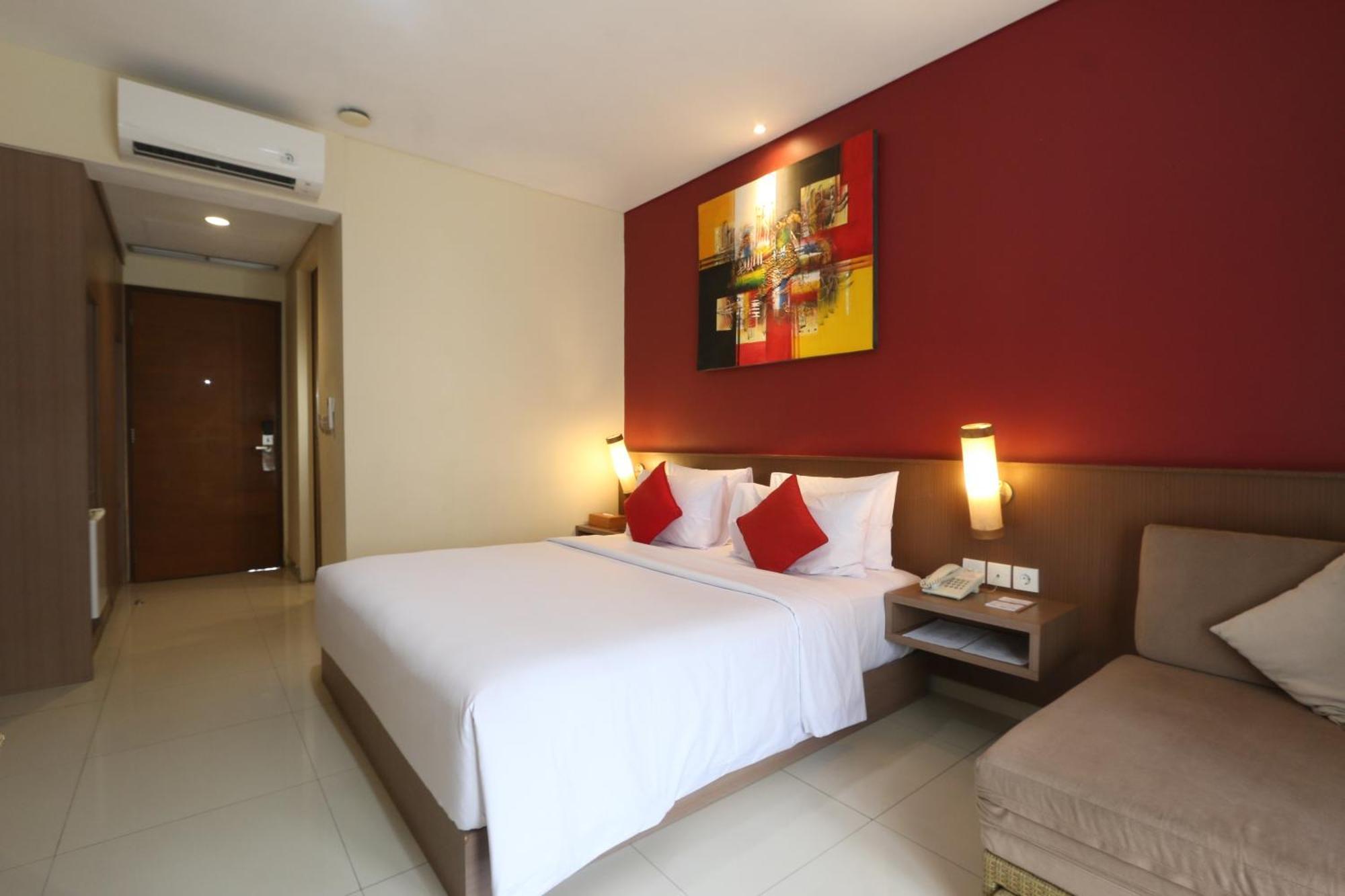 Grand La Walon Hotel Legian Kültér fotó