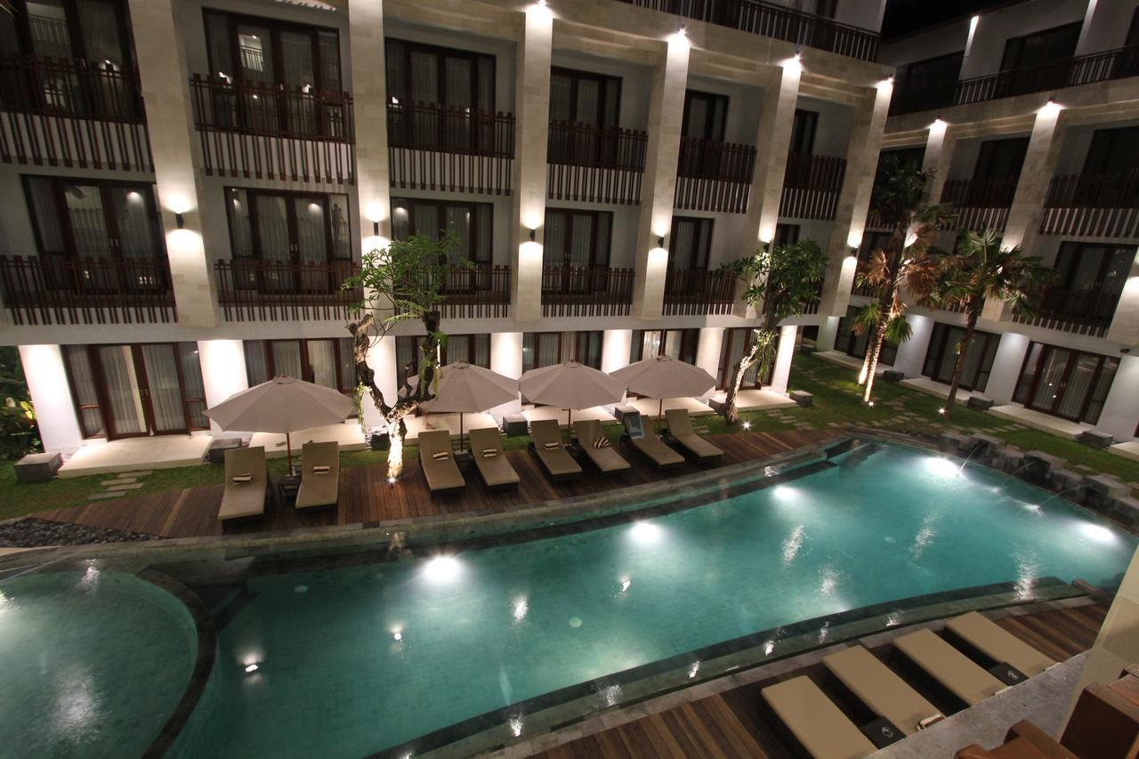 Grand La Walon Hotel Legian Kültér fotó
